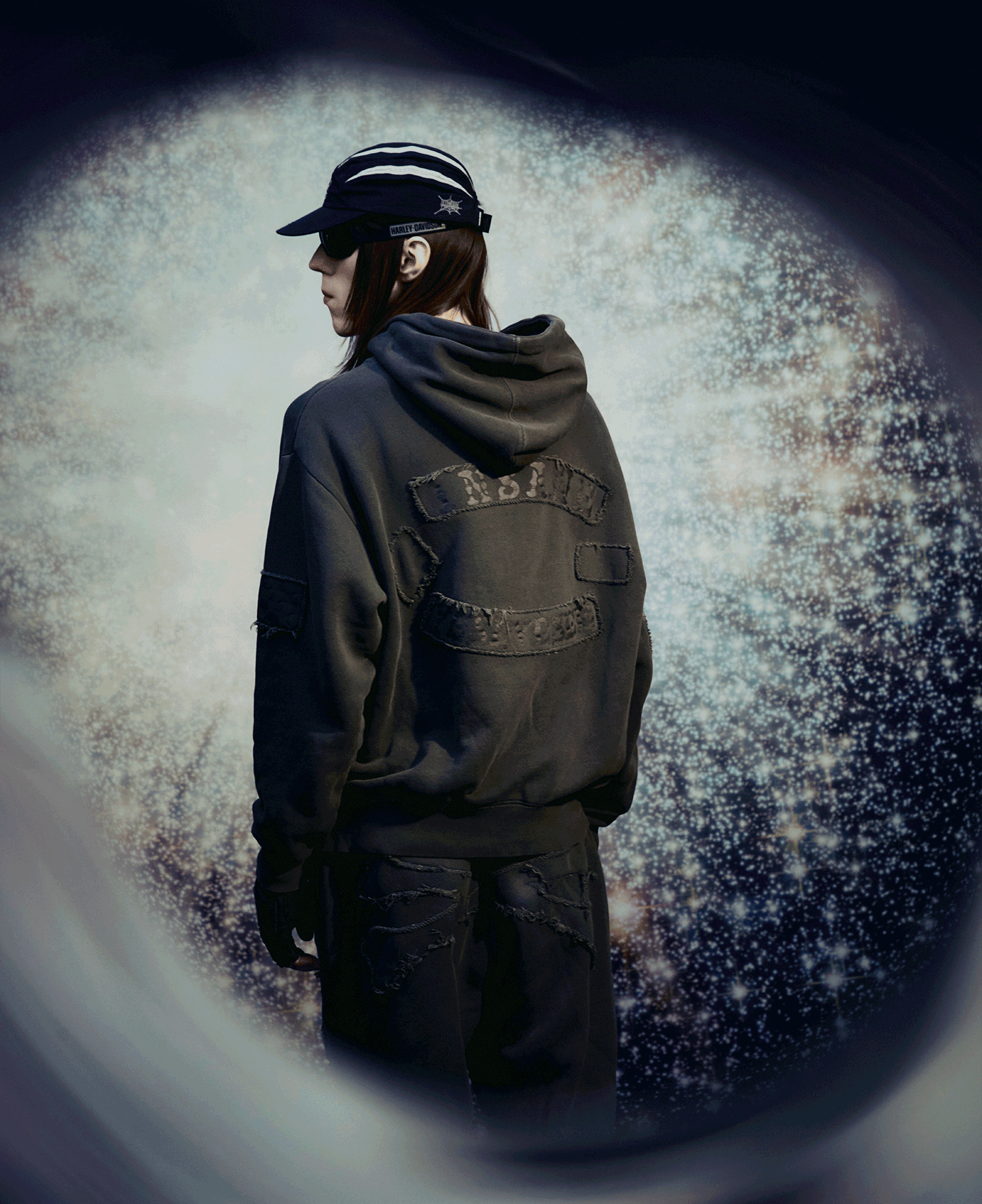 PIGMENT PATCHED HOODIE_CHARCOAL